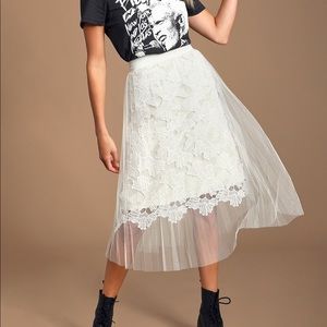 Lulu’s Enchante White Lace Midi Skirt